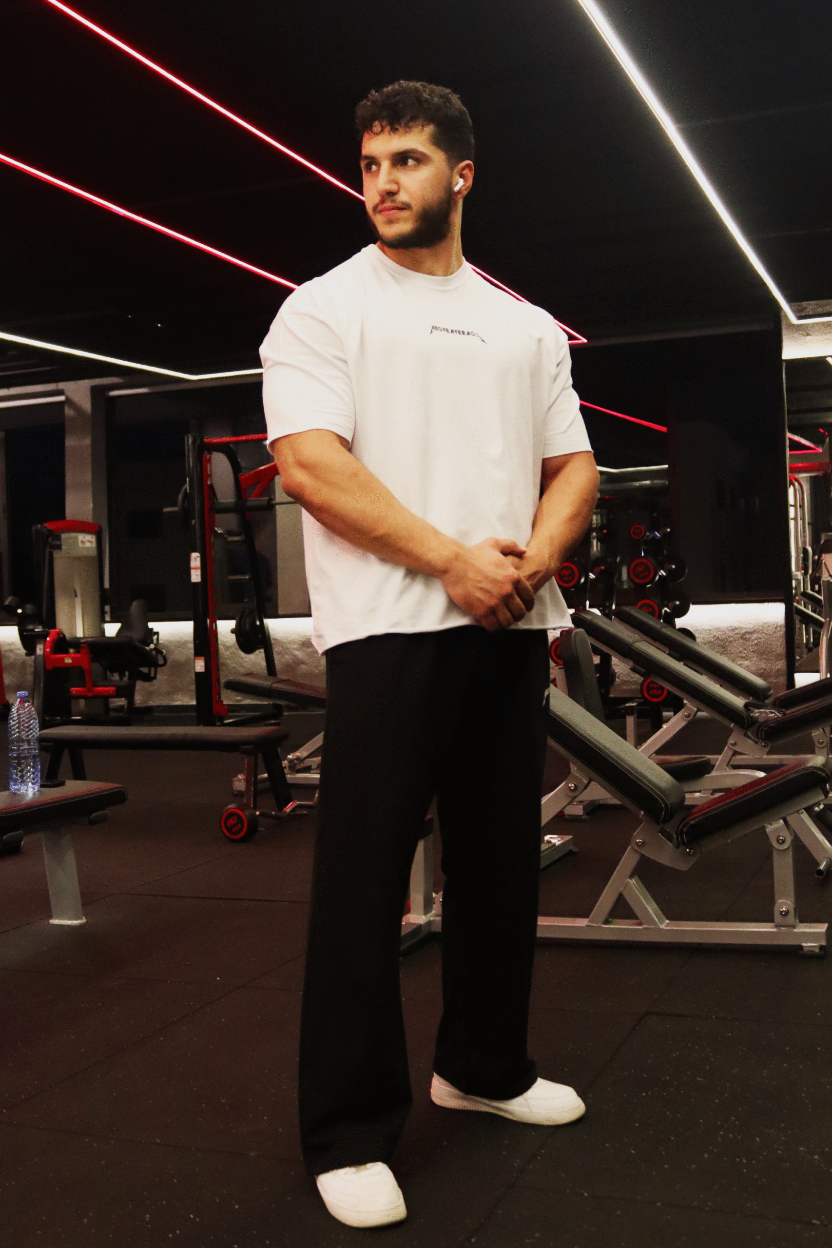 Fear The Average Tee - الصورة 6