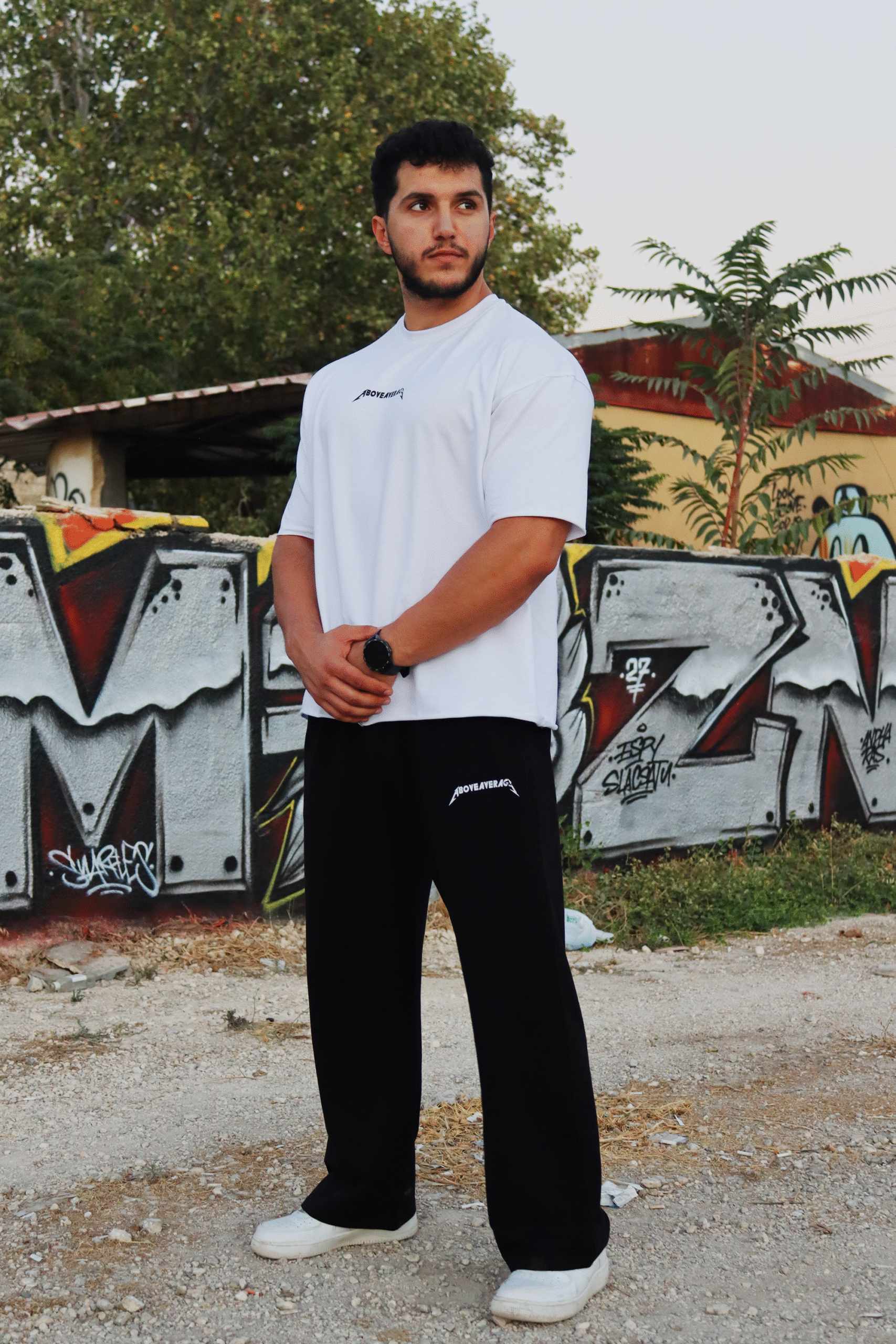 Fear The Average Tee - الصورة 8